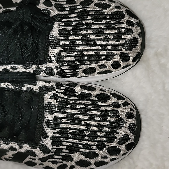 Adidas Swift Run Sneakers - Picture 4 of 9